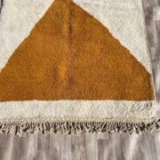 Handmade pure wool rug, size 2/3 m.