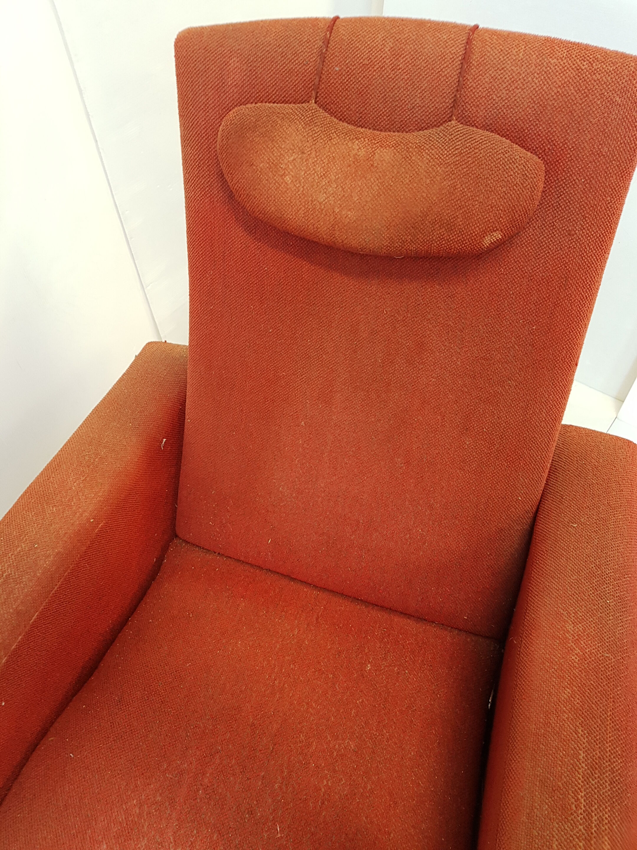 Chair with footrest of the 1950s