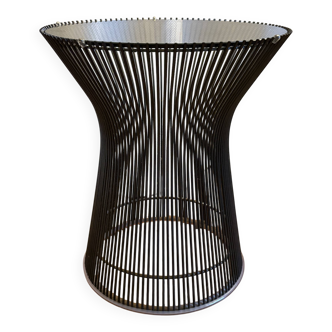 Pedestal table
