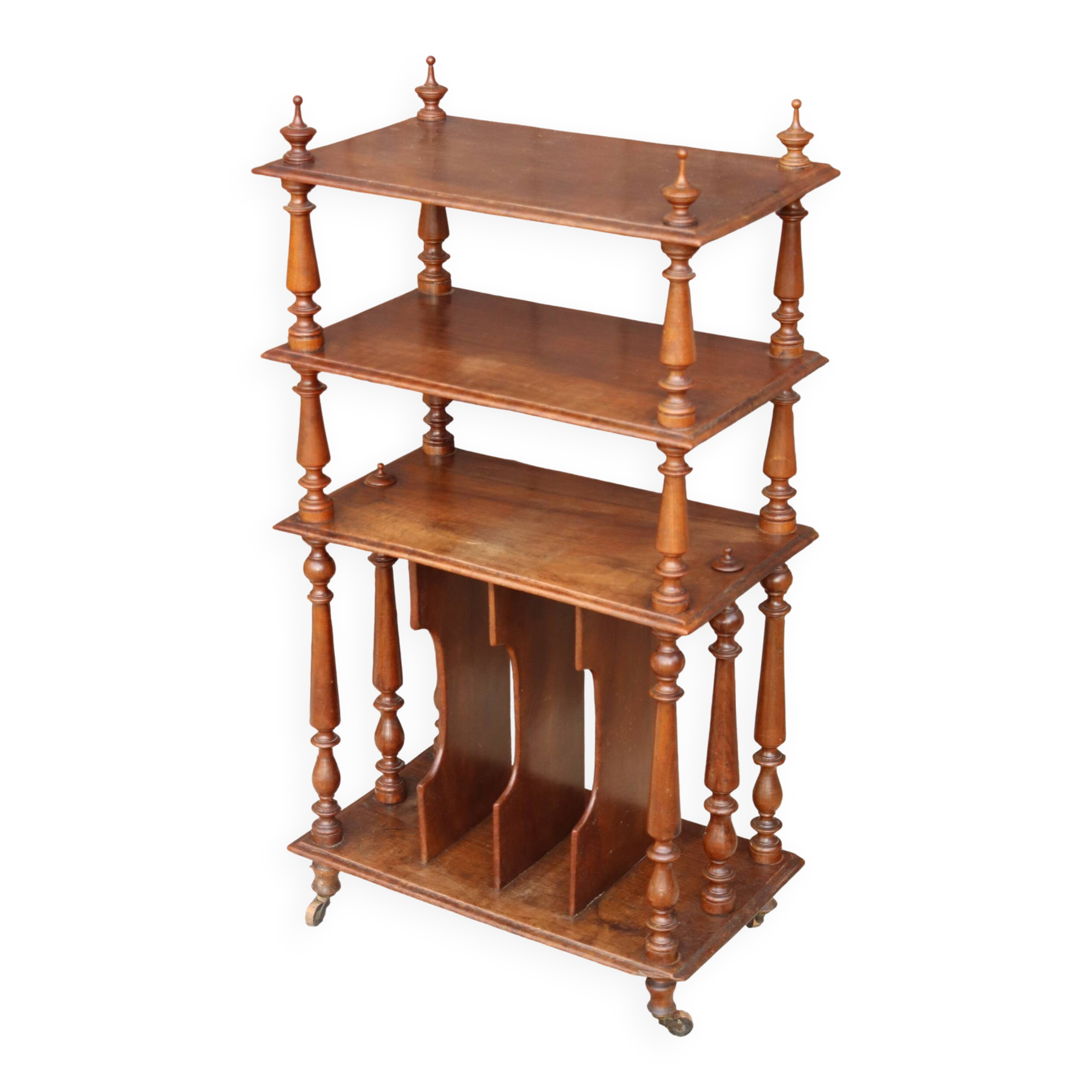 Early 20th century freestanding shelf