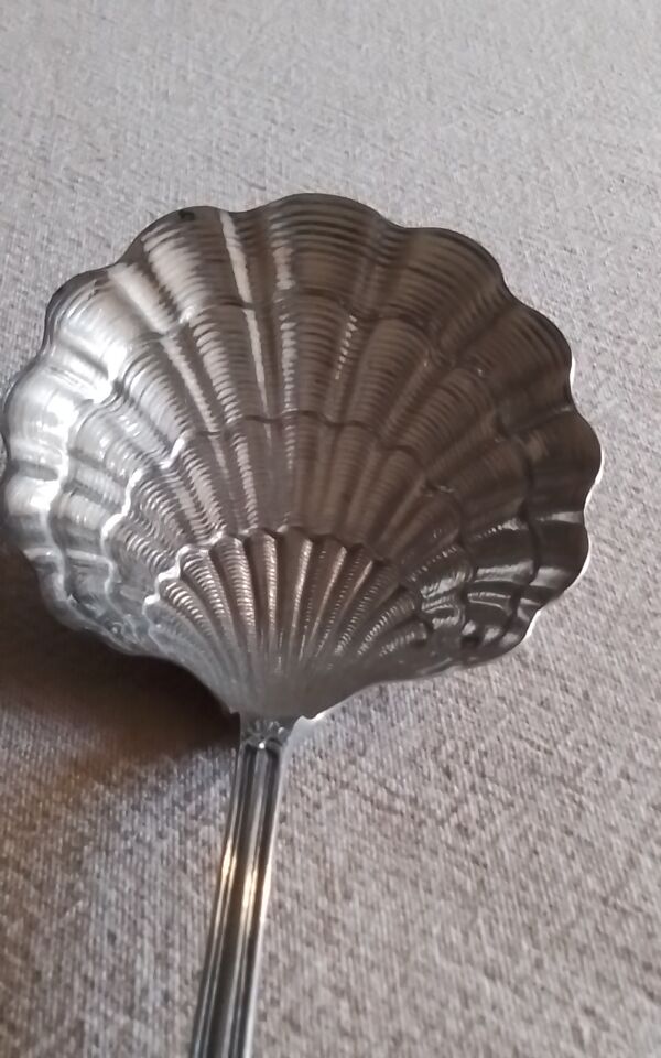 Pelle à fraises en argent