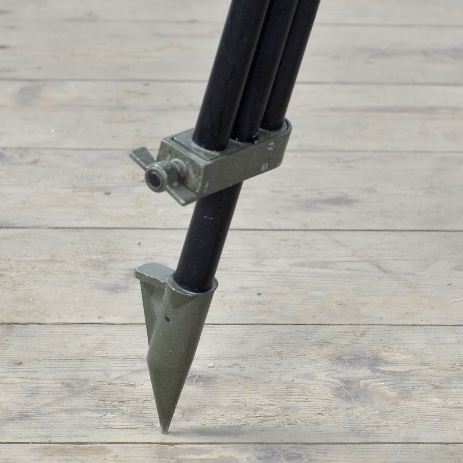 Industrial tripod floor lamp, 1970s