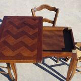 Extendable oak wallet table