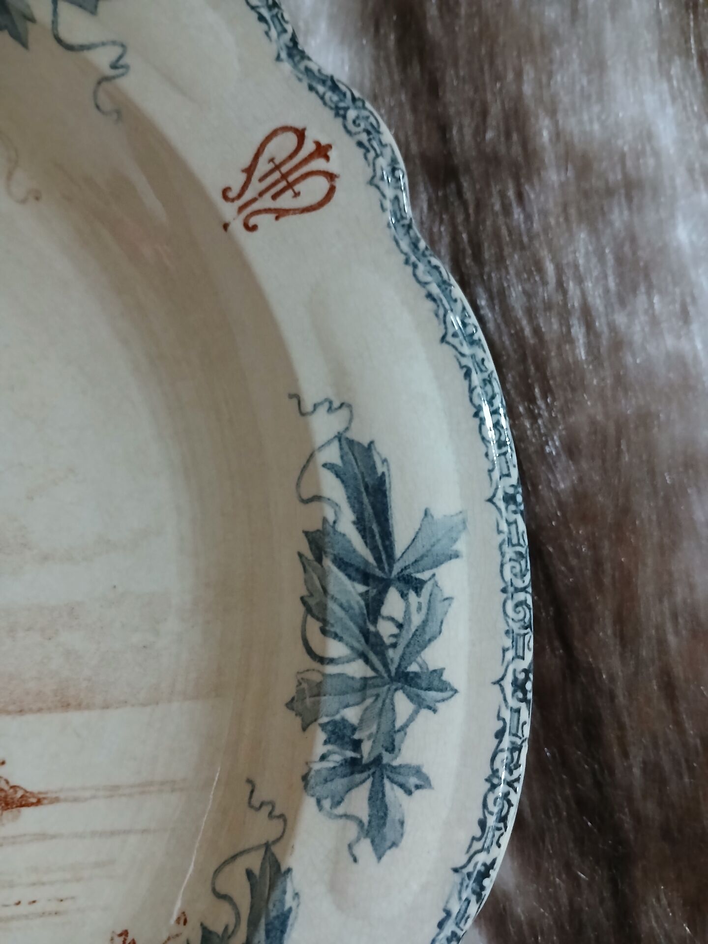 Large antique plate "Louis XIII" Choisy le Roi