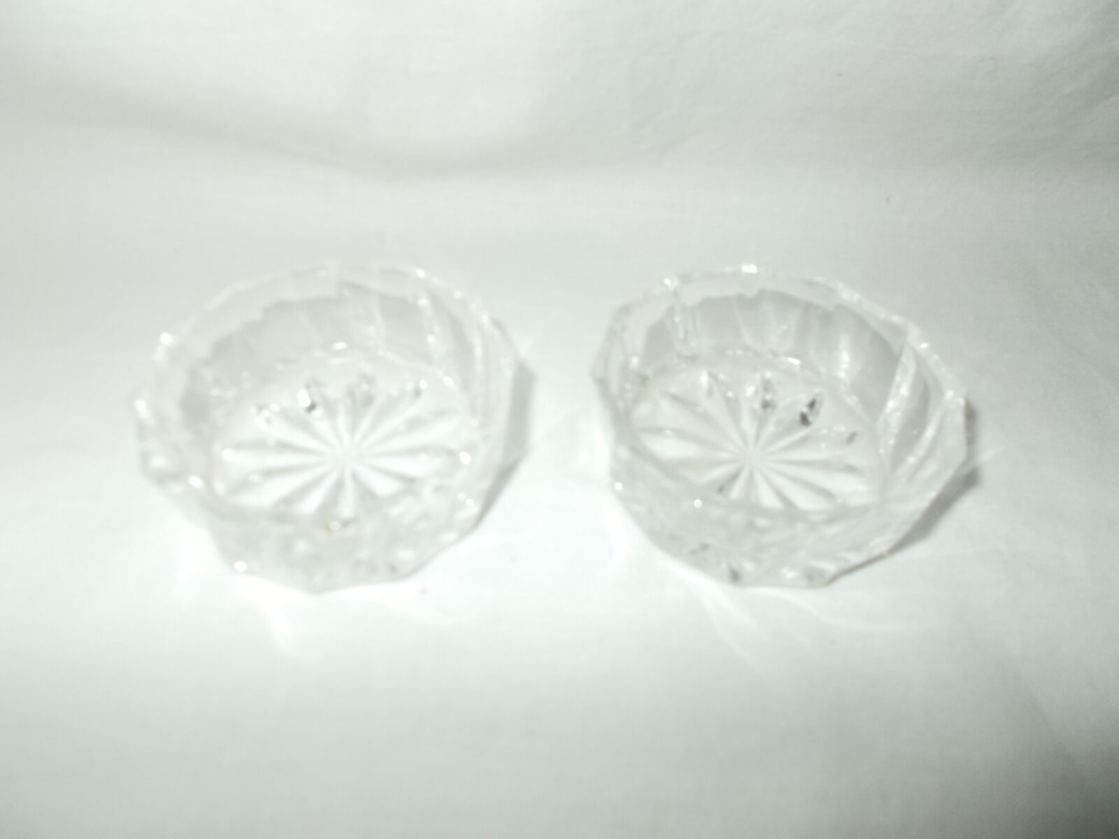 Salière and pepper in chiseled glass