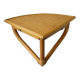 Corner shelf in rattan