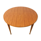 Round table with butterfly extension