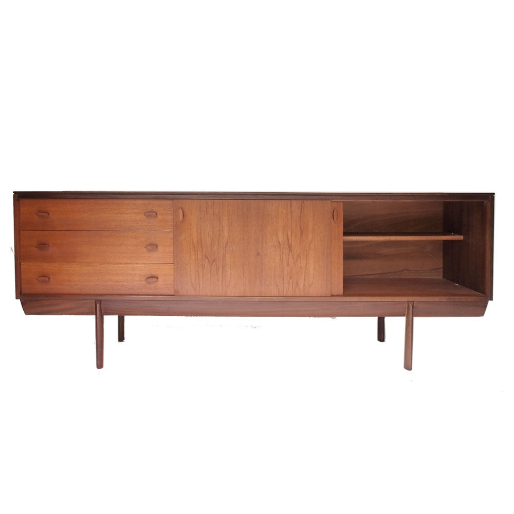 Vintage Scandinavian row White & Newton