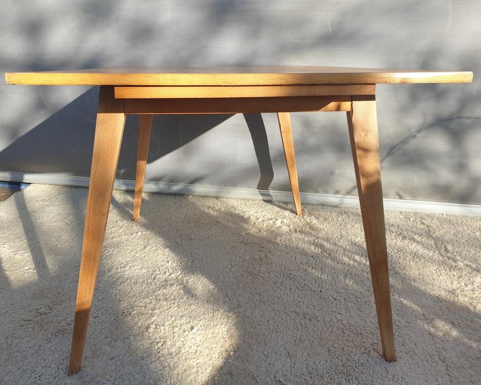 Compass foot table with potential 130x90