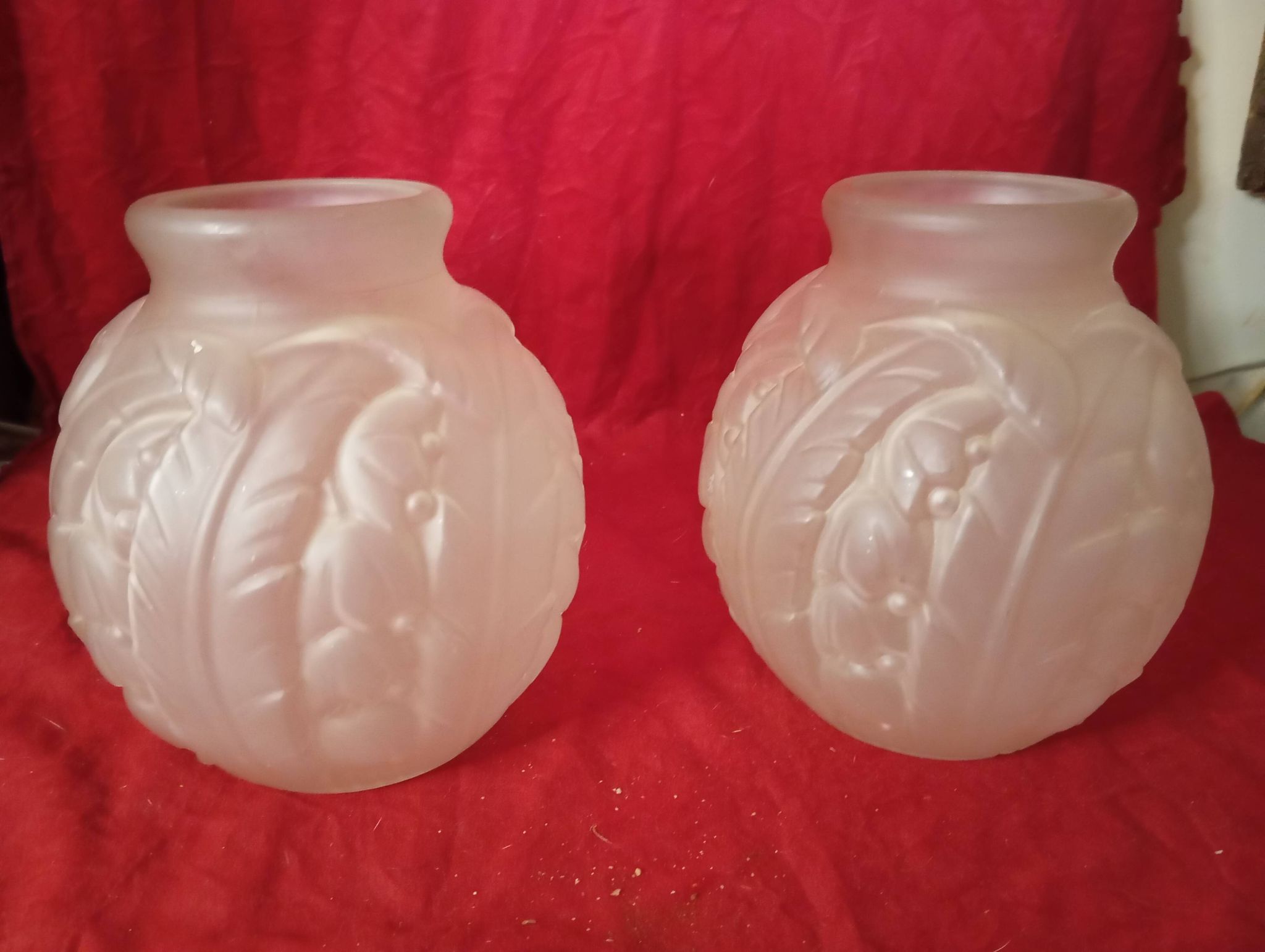 Pair of art deco pressed glass vases "joma montreuil"