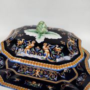 Very large soup tureen and its plate in Gien earthenware. 20th century.