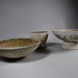 2 grandes jardinières avec 2 bases, dont une pouvant être utilisée comme