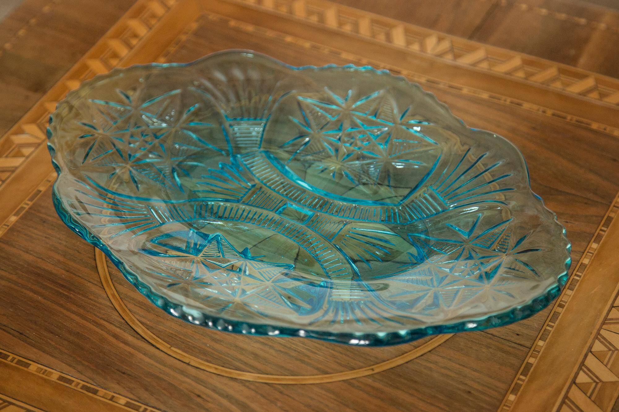 Light blue decorative glass plate, mid-century, Italy, 1960s.
