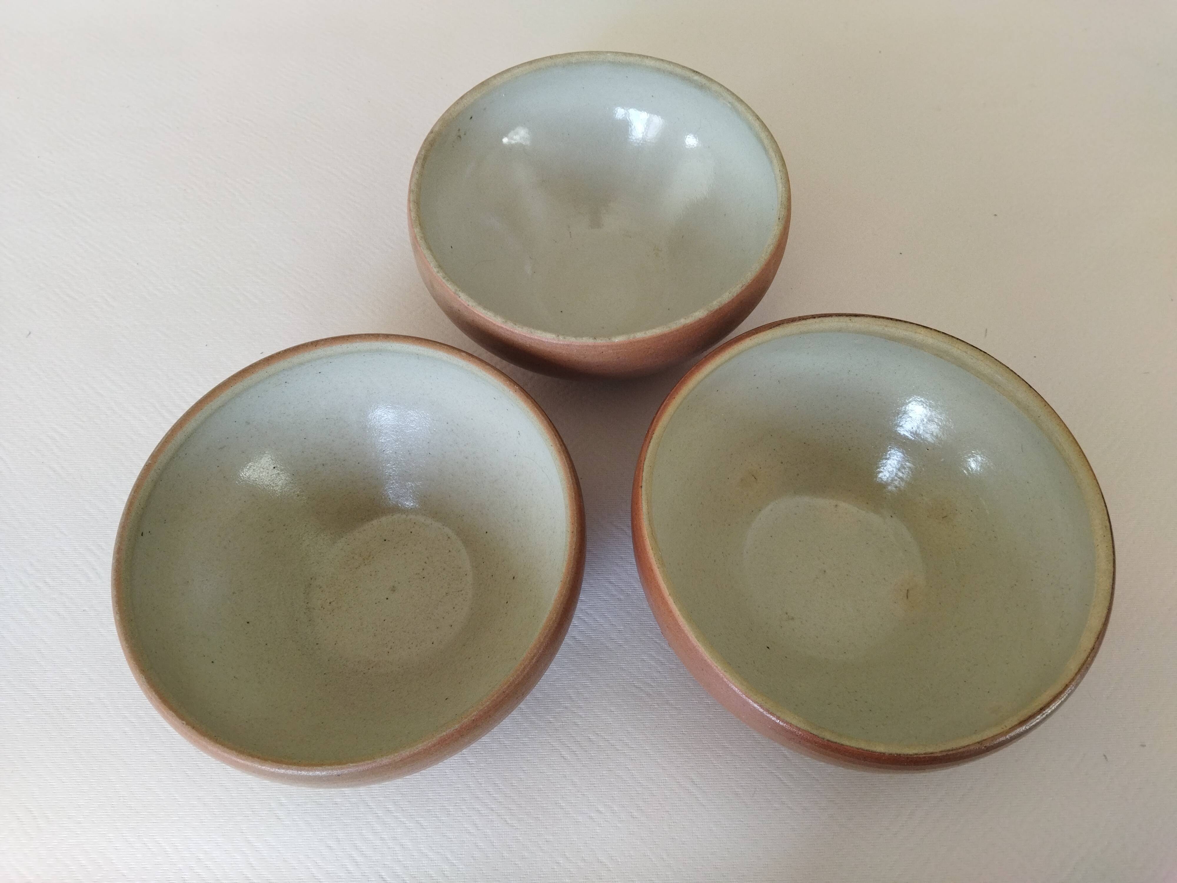 3 stoneware bowls size 2