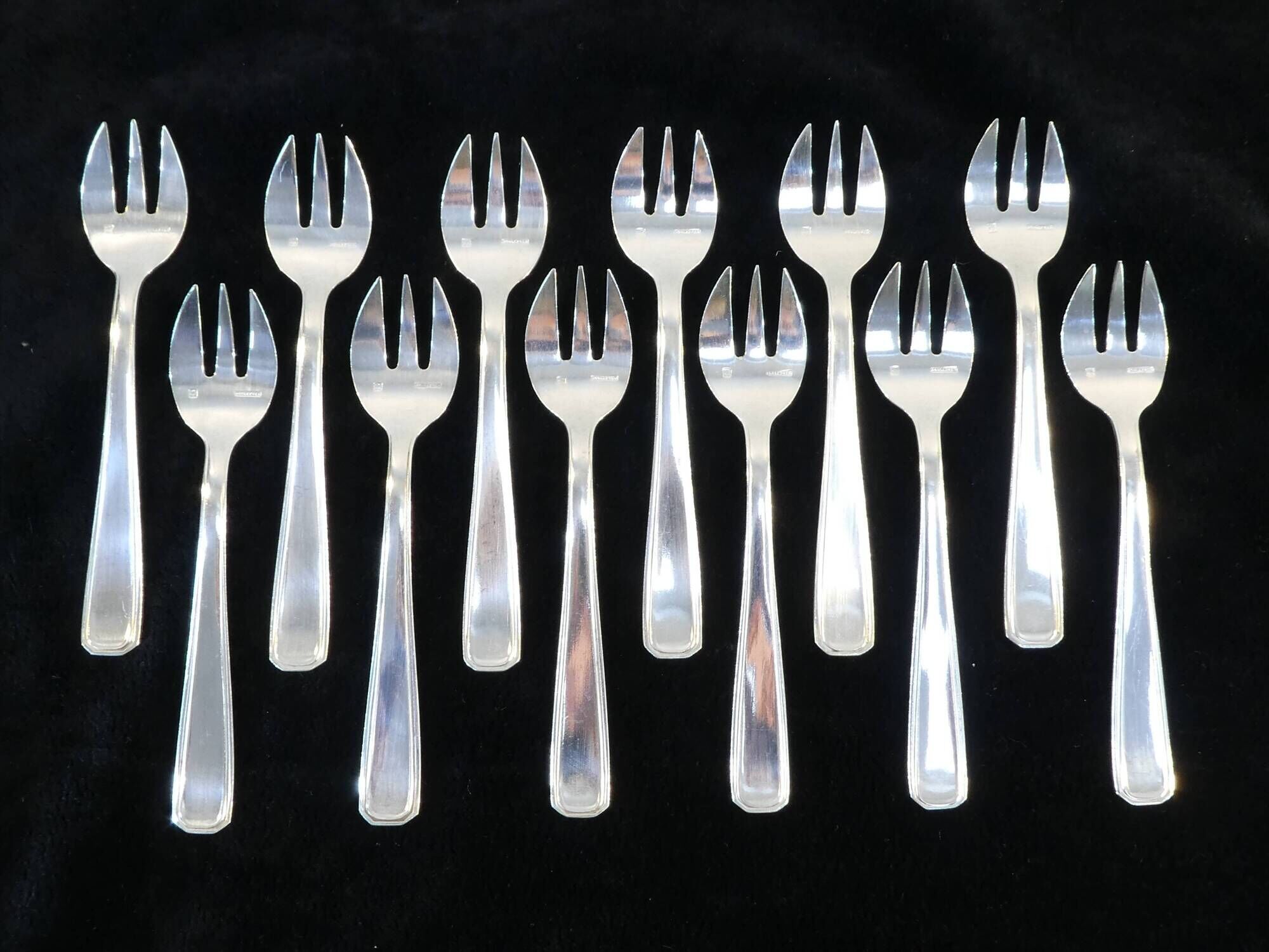 12 oyster forks BOULENGER ART DECO in silver metal Model SUZY