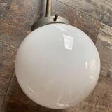 Suspension globe en opaline