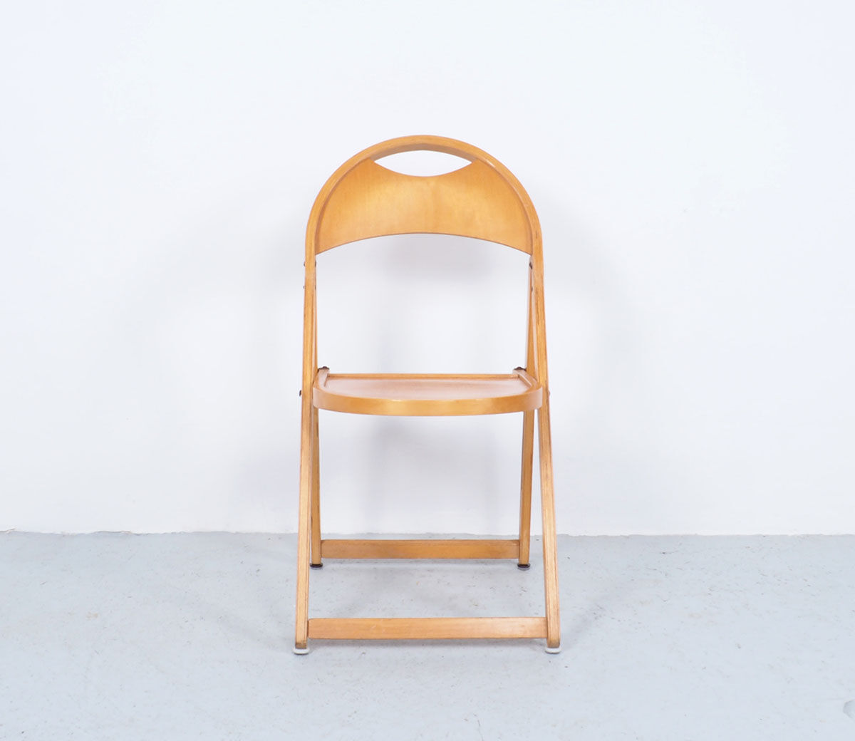 4 chaises pliantes vintage en bois d’OTK, années 1950