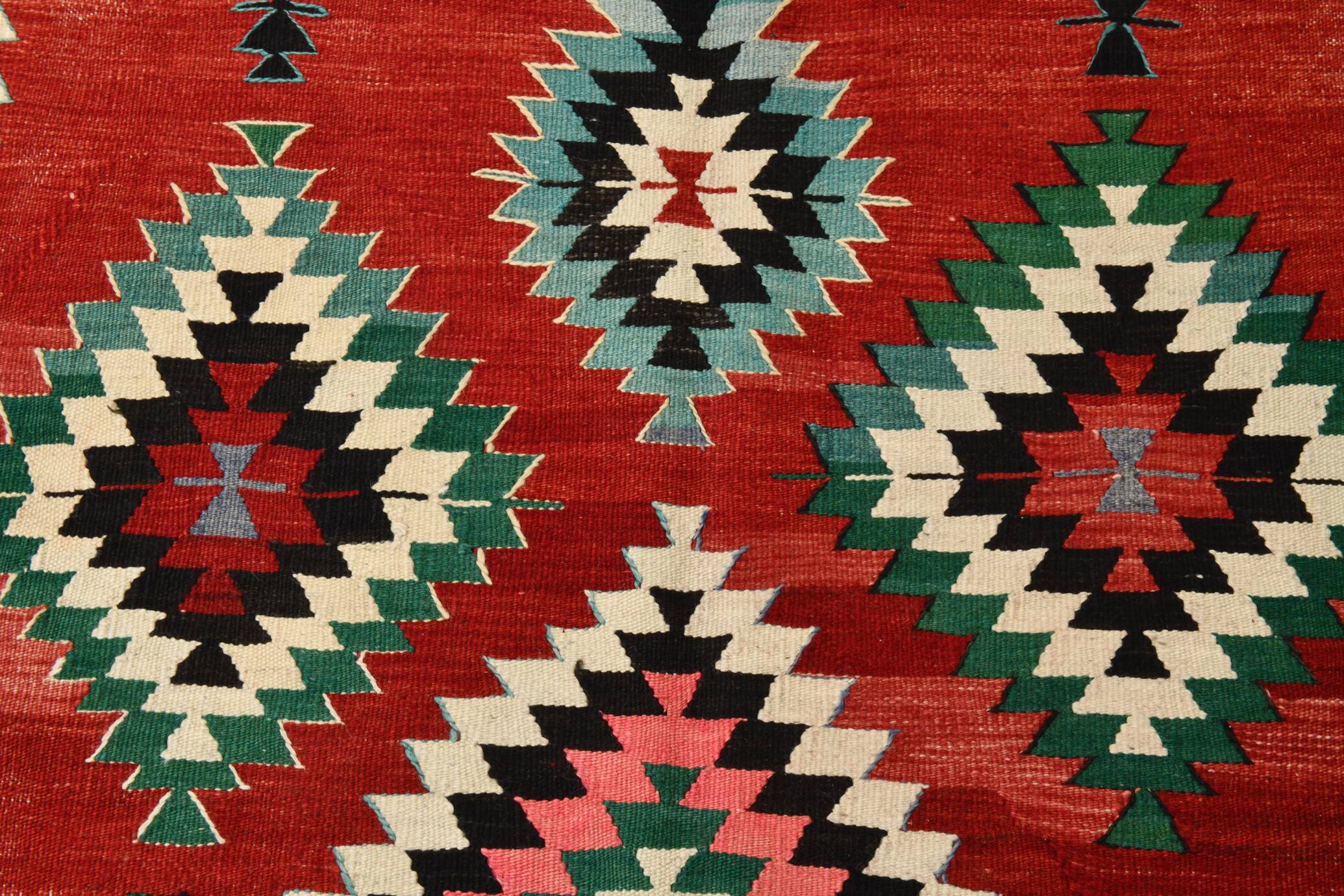 5x9 Red & Green Geometric Tribal Vintage Kilim Rug, 170x267Cm