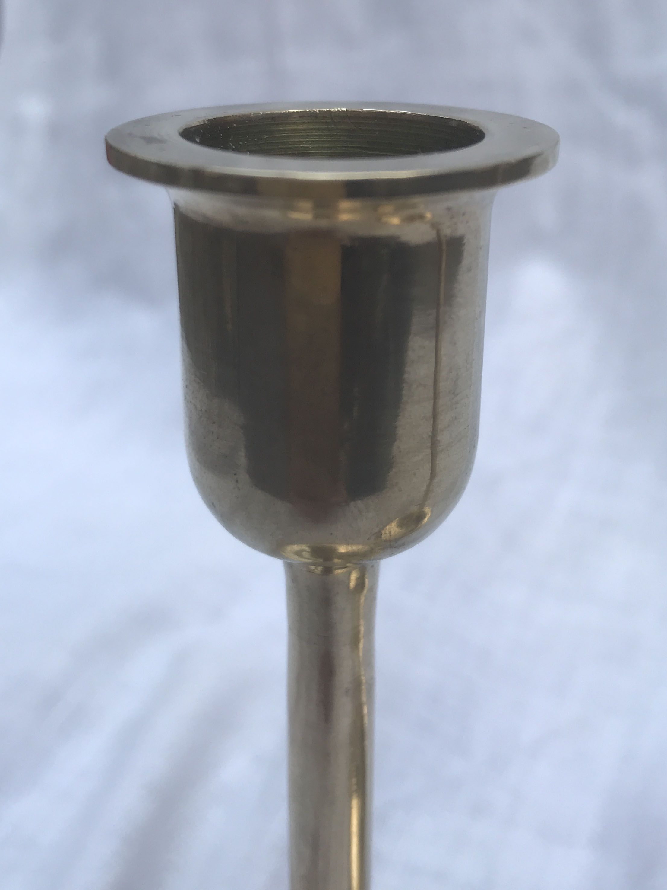 Lot of 2 brass candlesticks