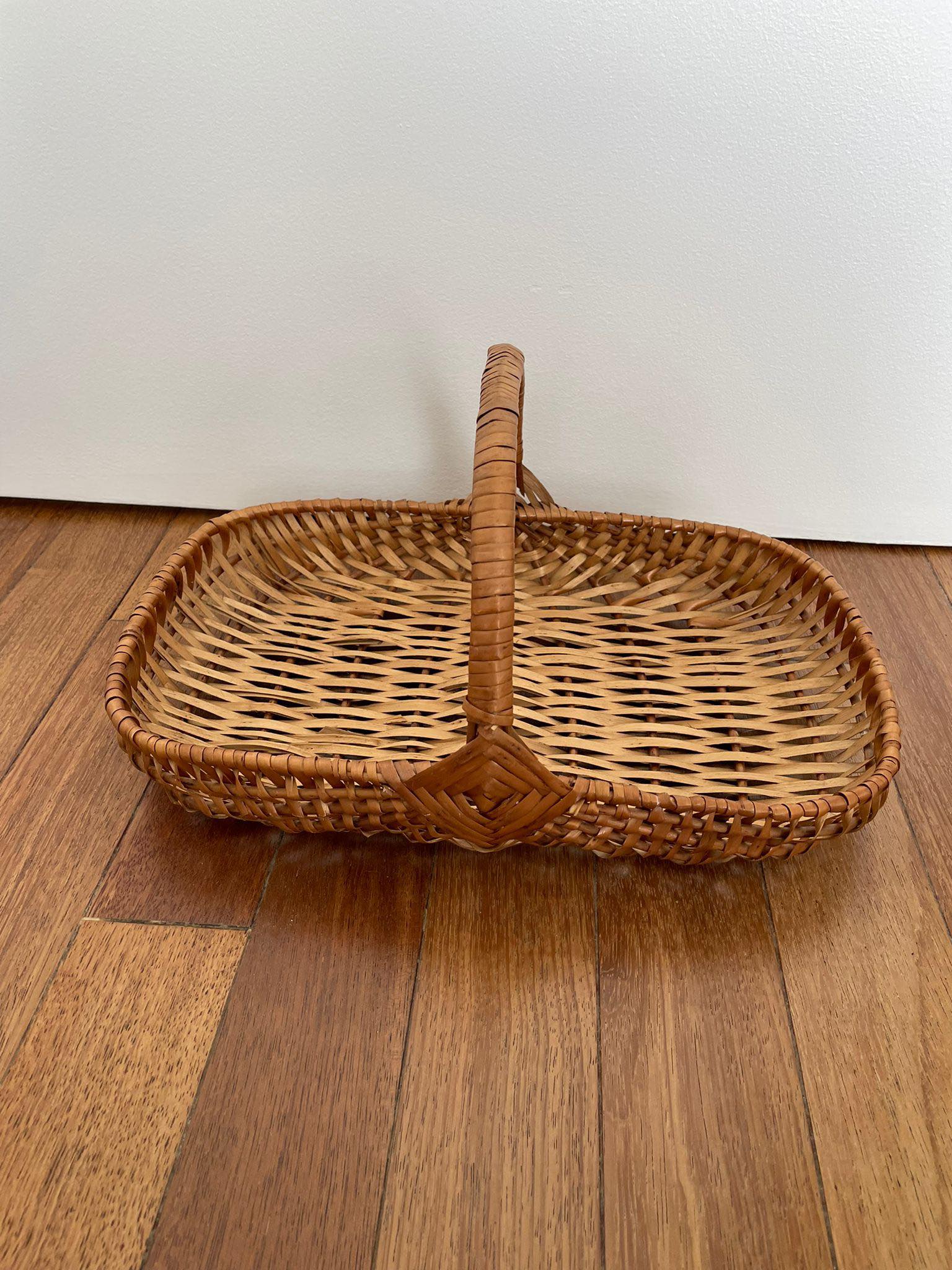 Rectangular wicker basket