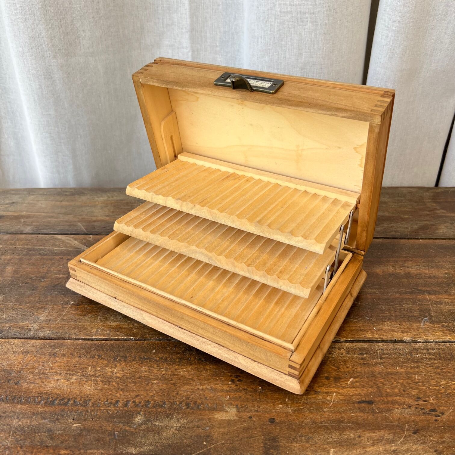 Art deco cigarette dispenser box