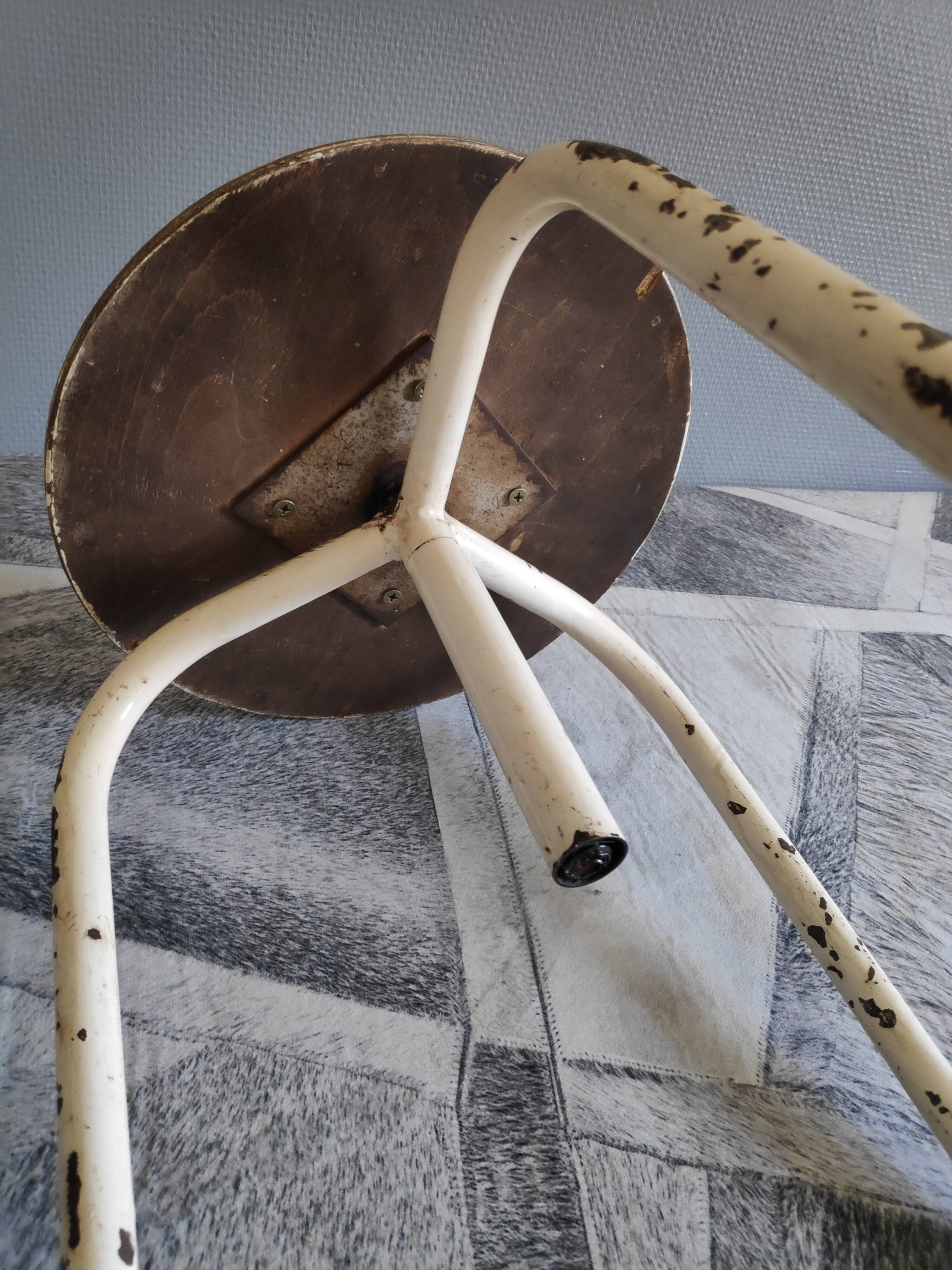 3-foot white metal workshop stool with wood seating threaded axis