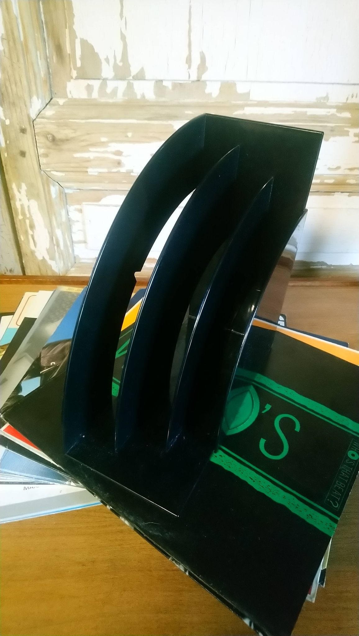 Porte vinyles "Crayonne" en plastique vers 70/80