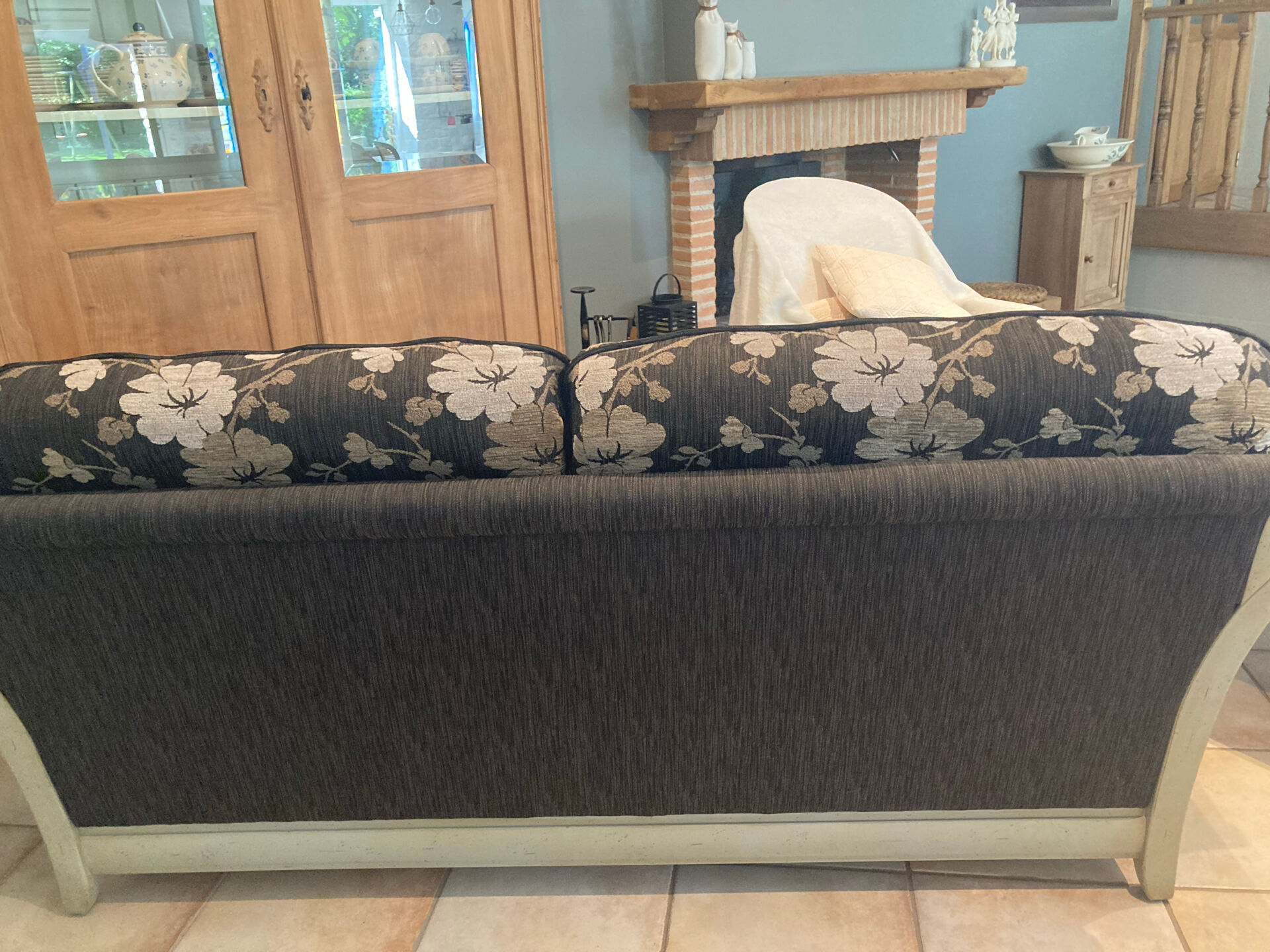Two-seater sofa