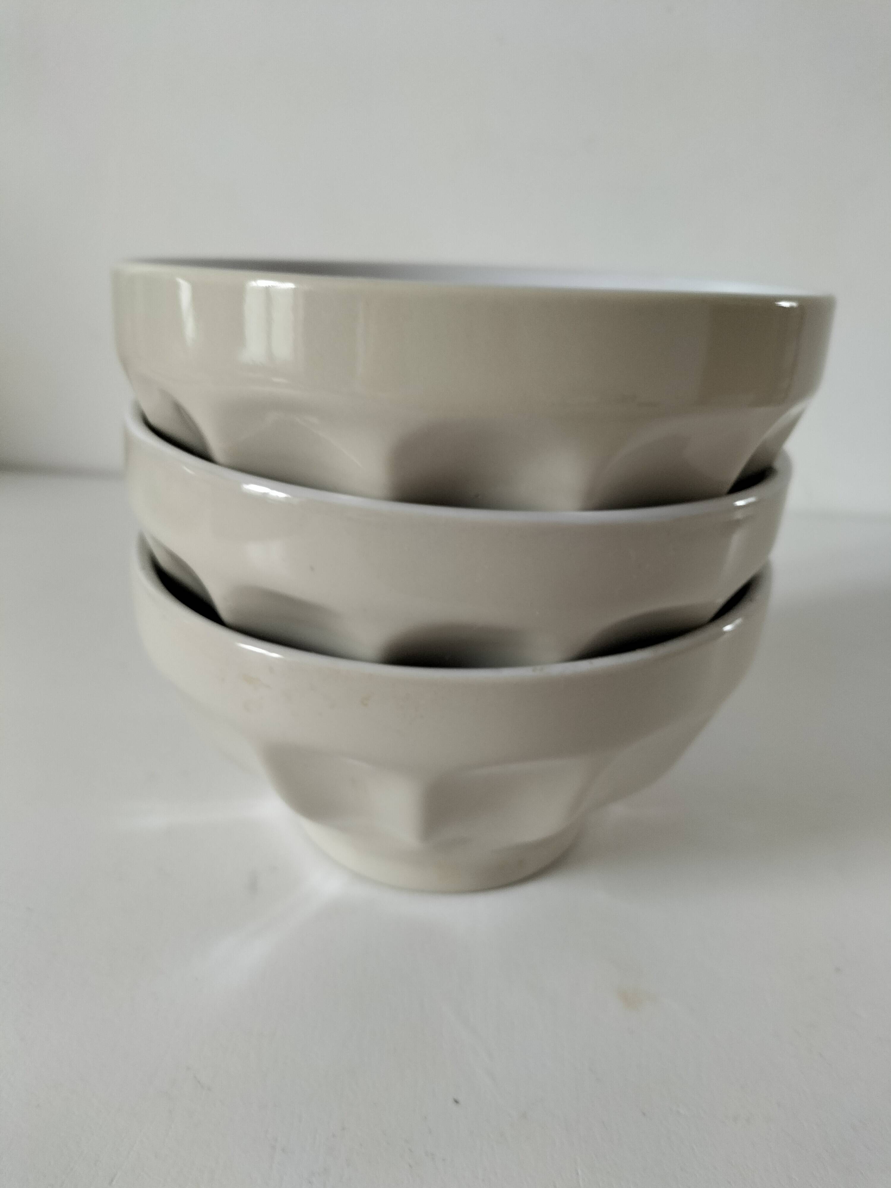 Trio de bols de ferme beige facetté & intérieur blanc