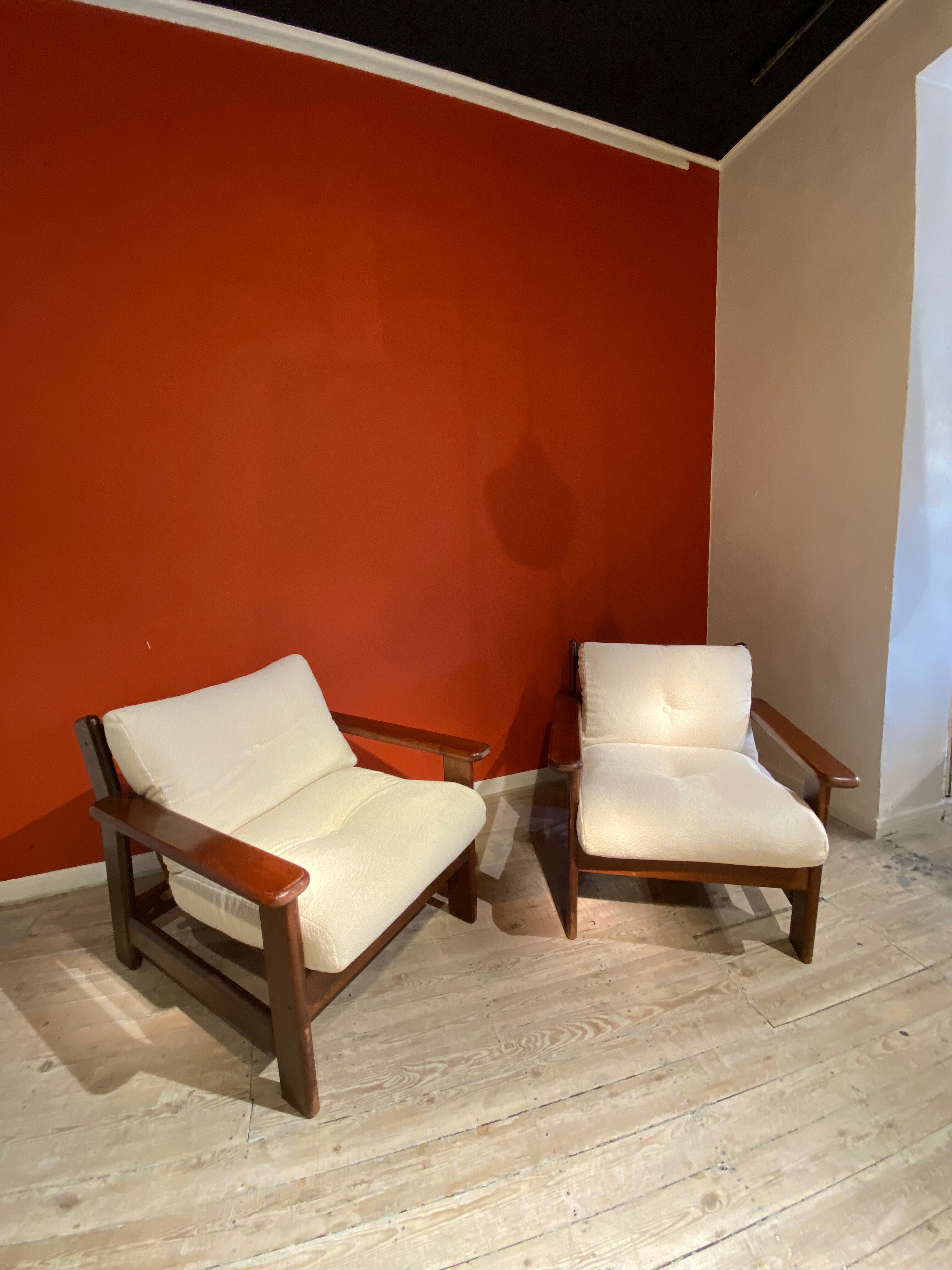 Pair of 70s white armchairs