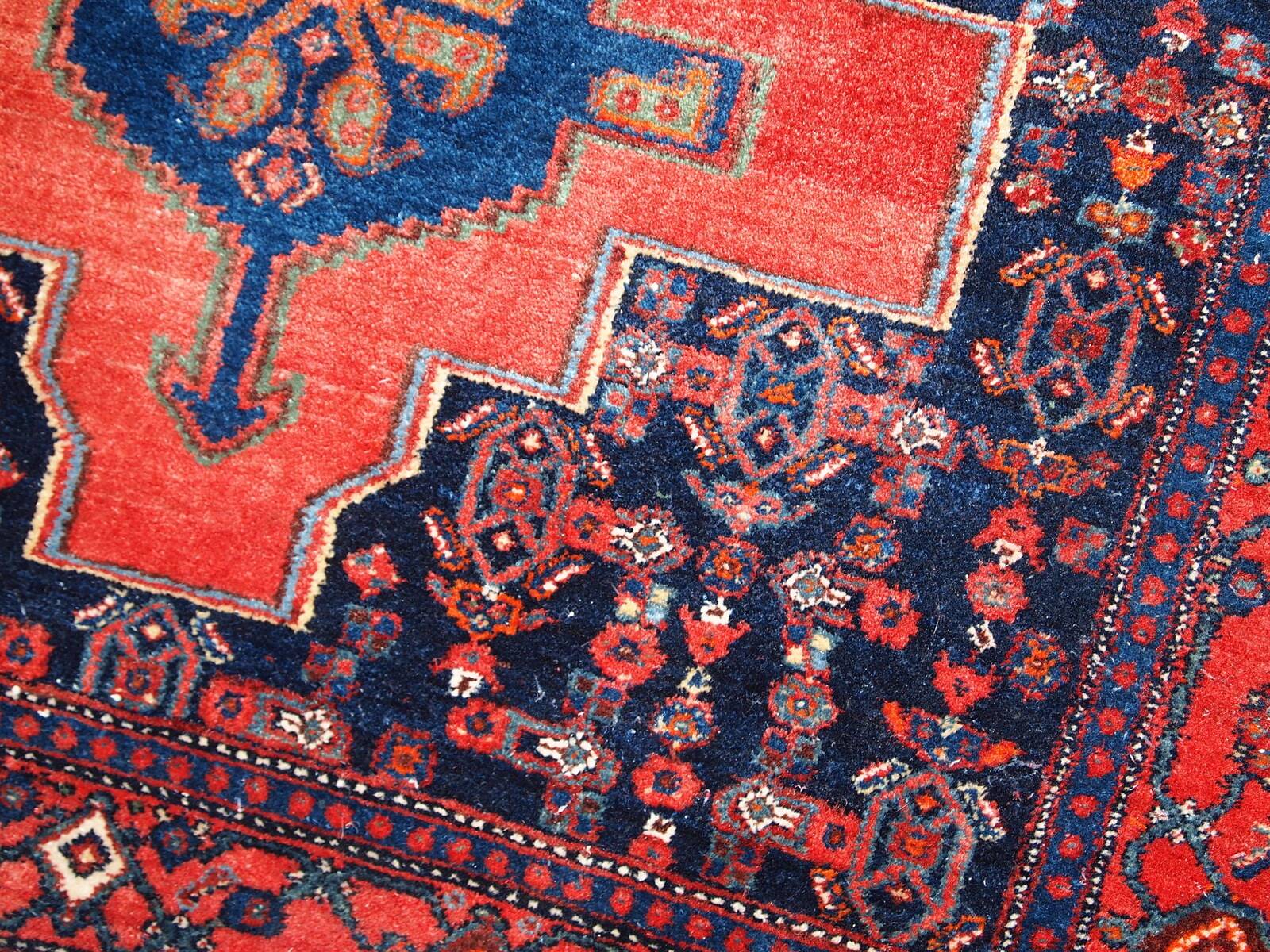 Tapis Senneh Vintage du Moyen-Orient, Années 1960, Élégance et Authenticité