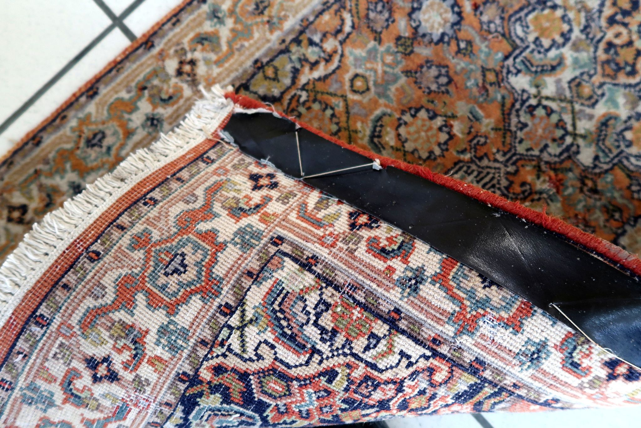 Vintage indian carpet tabriiz handmade 60cm x 177cm 1970s