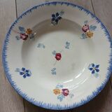 7 Digoin and Sarreguemines soup plates