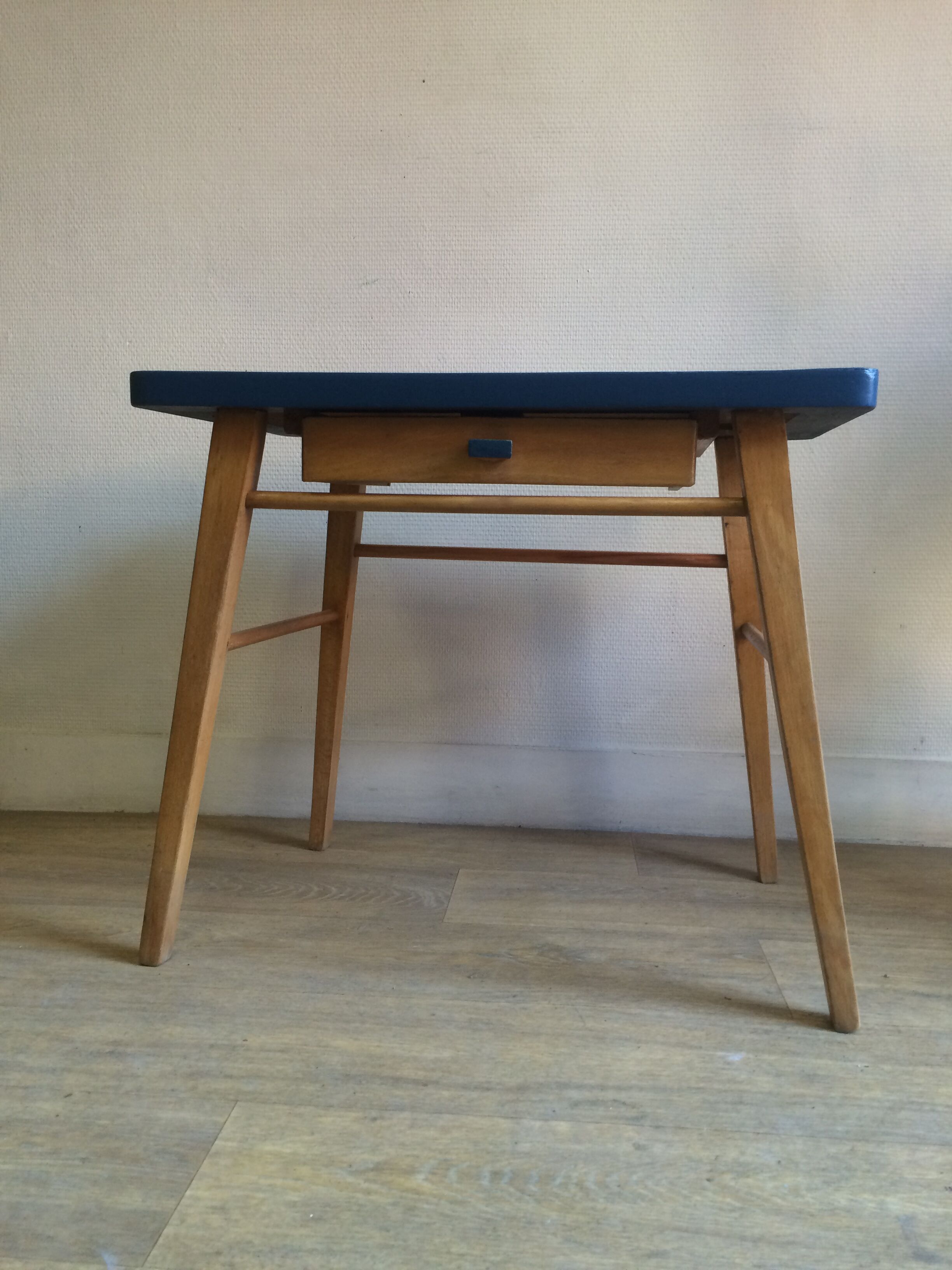 Office child compass and chair