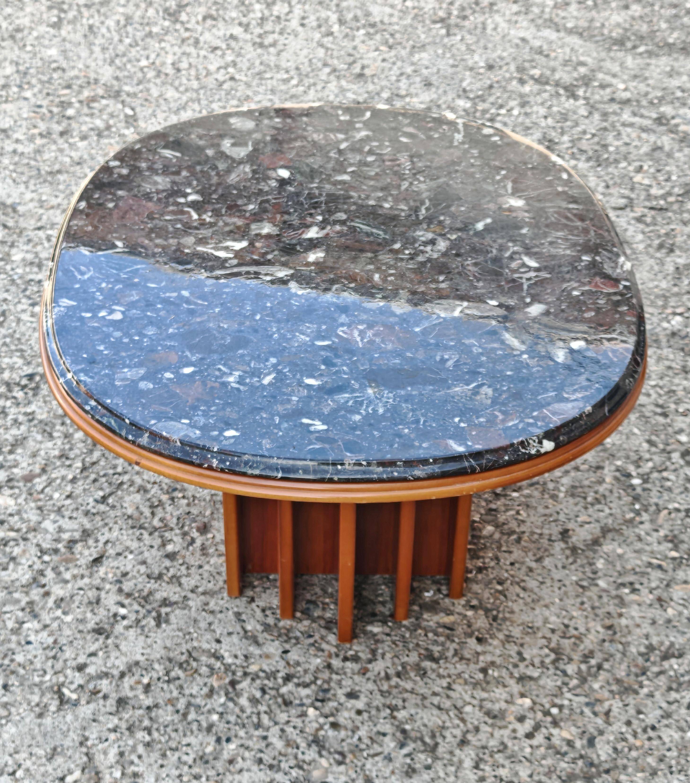 Table basse Mid Century Modern en cerisier avec dessus en granit, Danemark 1970
