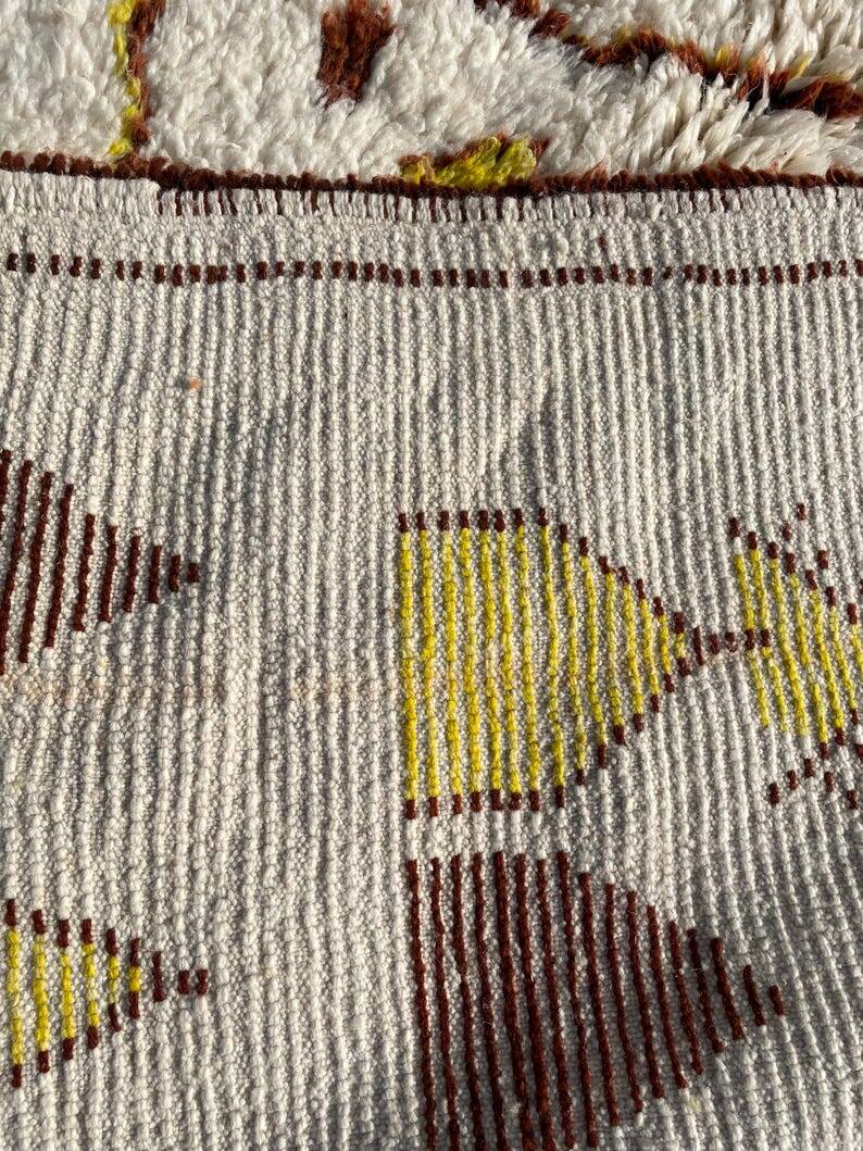 Traditional handmade Berber carpet 250cmx150cm