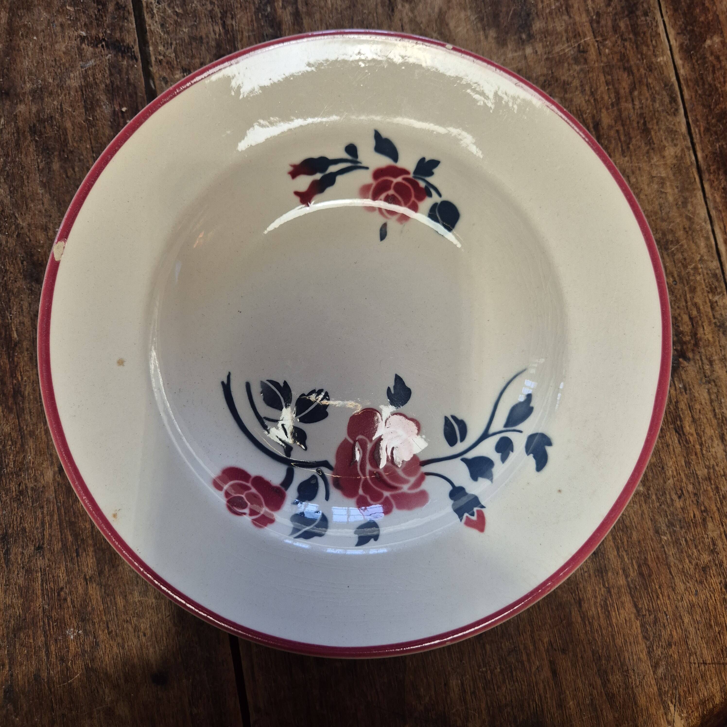 Shallow bowl half porcelain Badonviller rose pattern