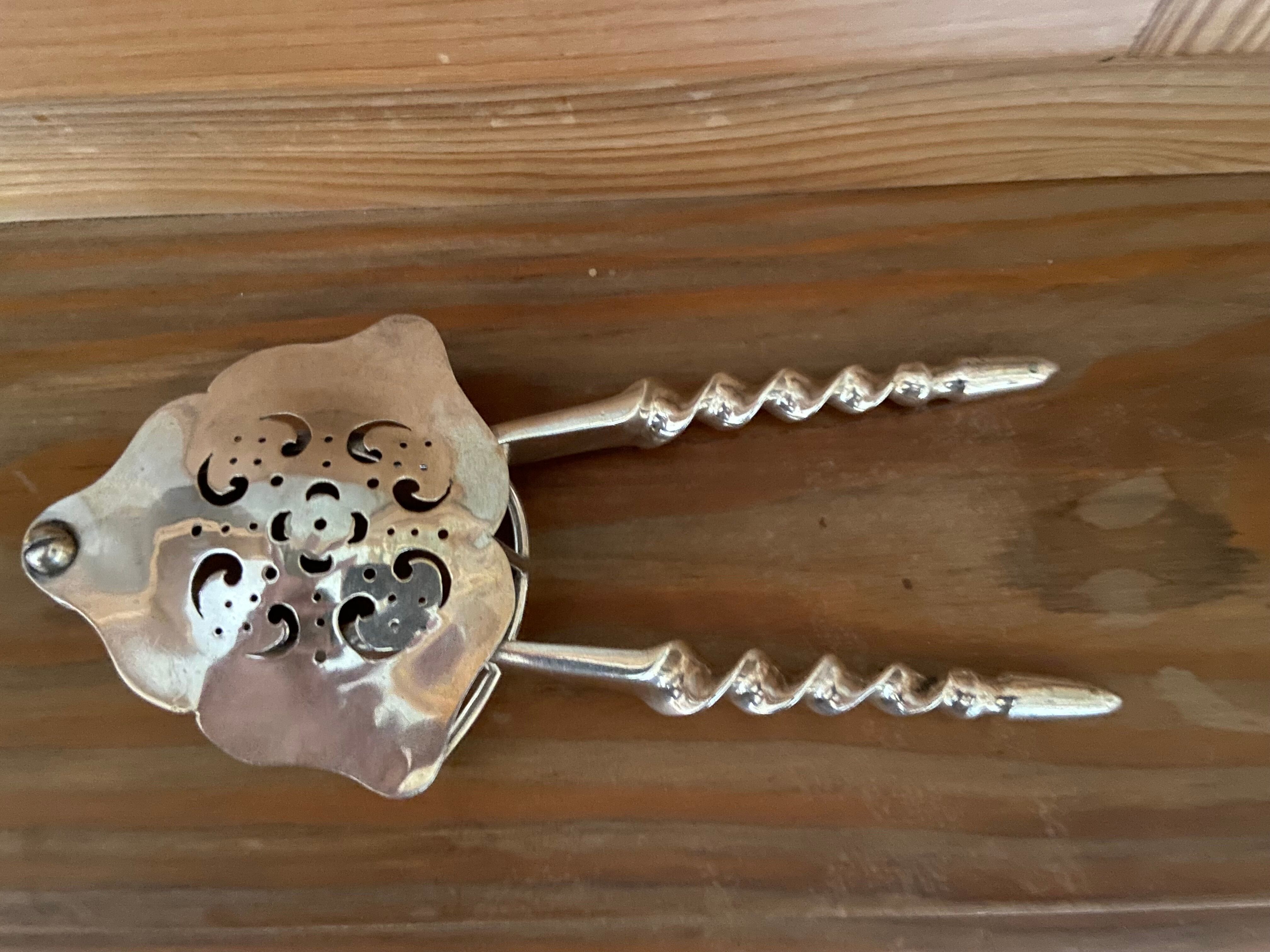 Old lemon silver metal press