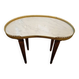 Carrara marble kidney table