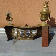 Ensemble de 3 pièces chenets et barre de cheminée en bronze xixème