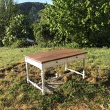 Farm table