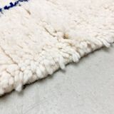 Moroccan Berber rug Azilal ecru with majorelle blue patterns 2.65x1.53m