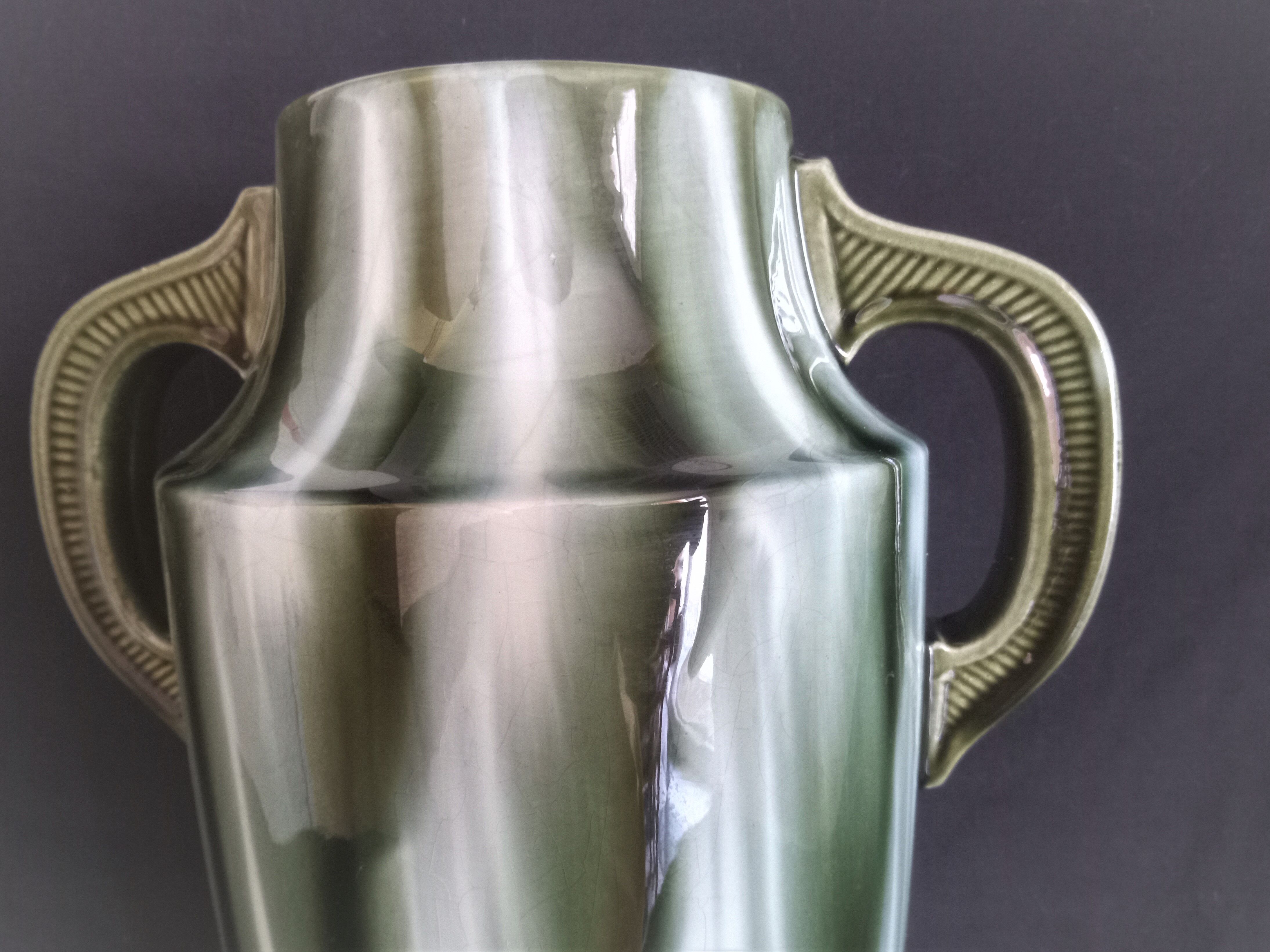 Pair of Art Deco vases in glazed earthenware with white drips on a green background