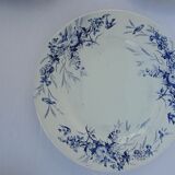 8 flat earthenware plates Creil and Montereau late nineteenth diam 23 cm