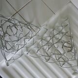 Door-fruit in metal wire