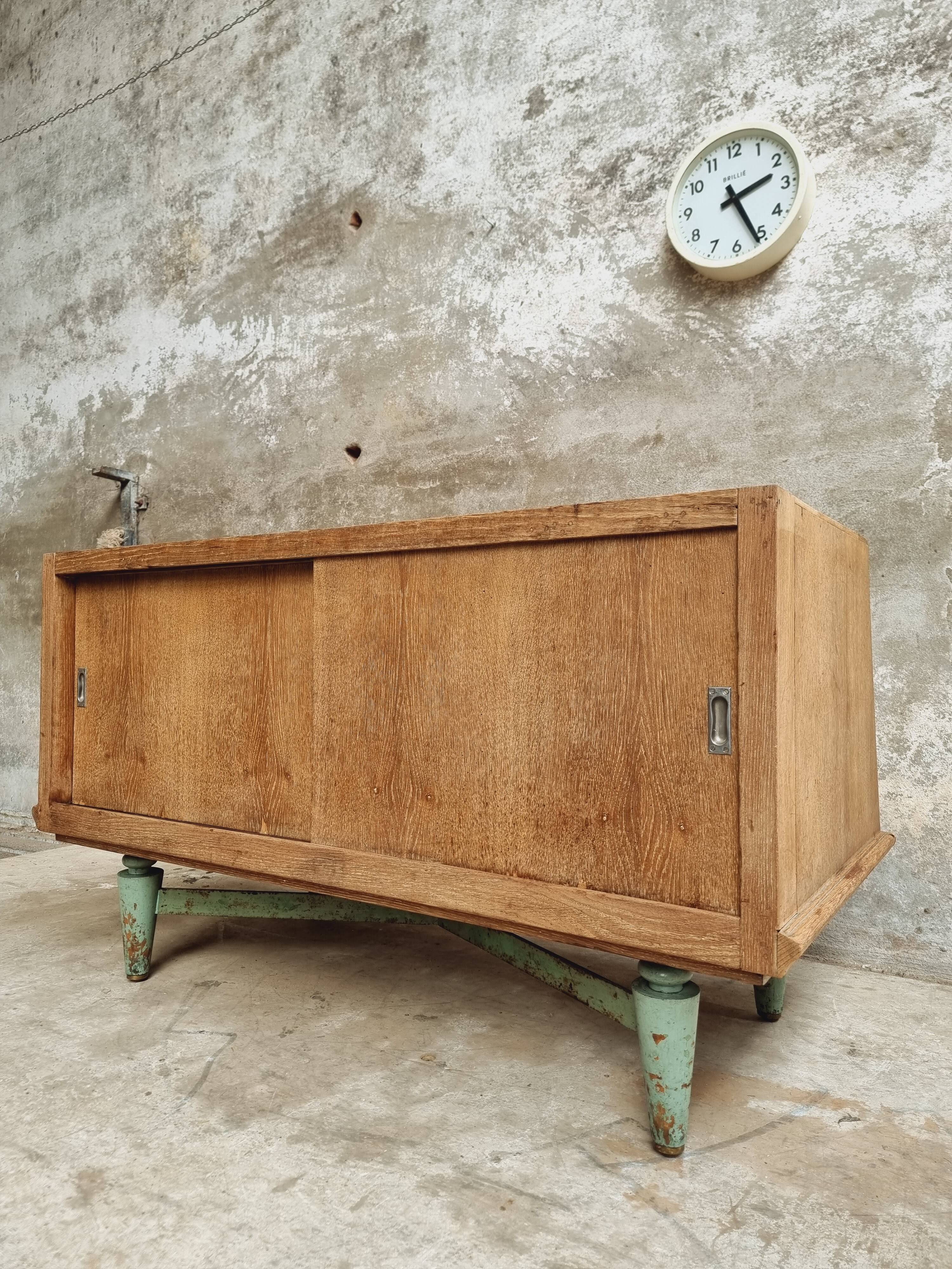 Side table in oak