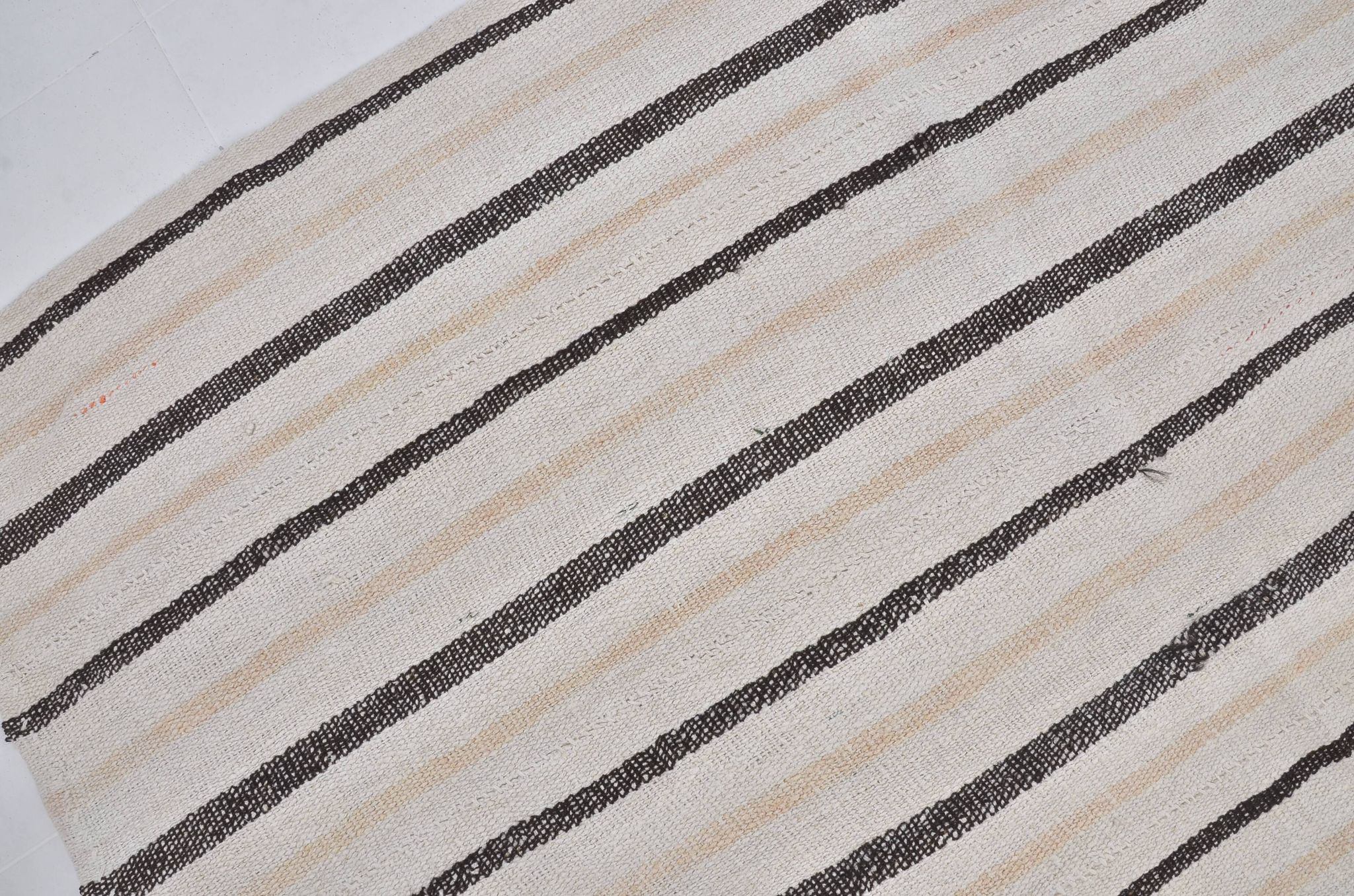 Kilim en chanvre anatolien vintage, référence 3692