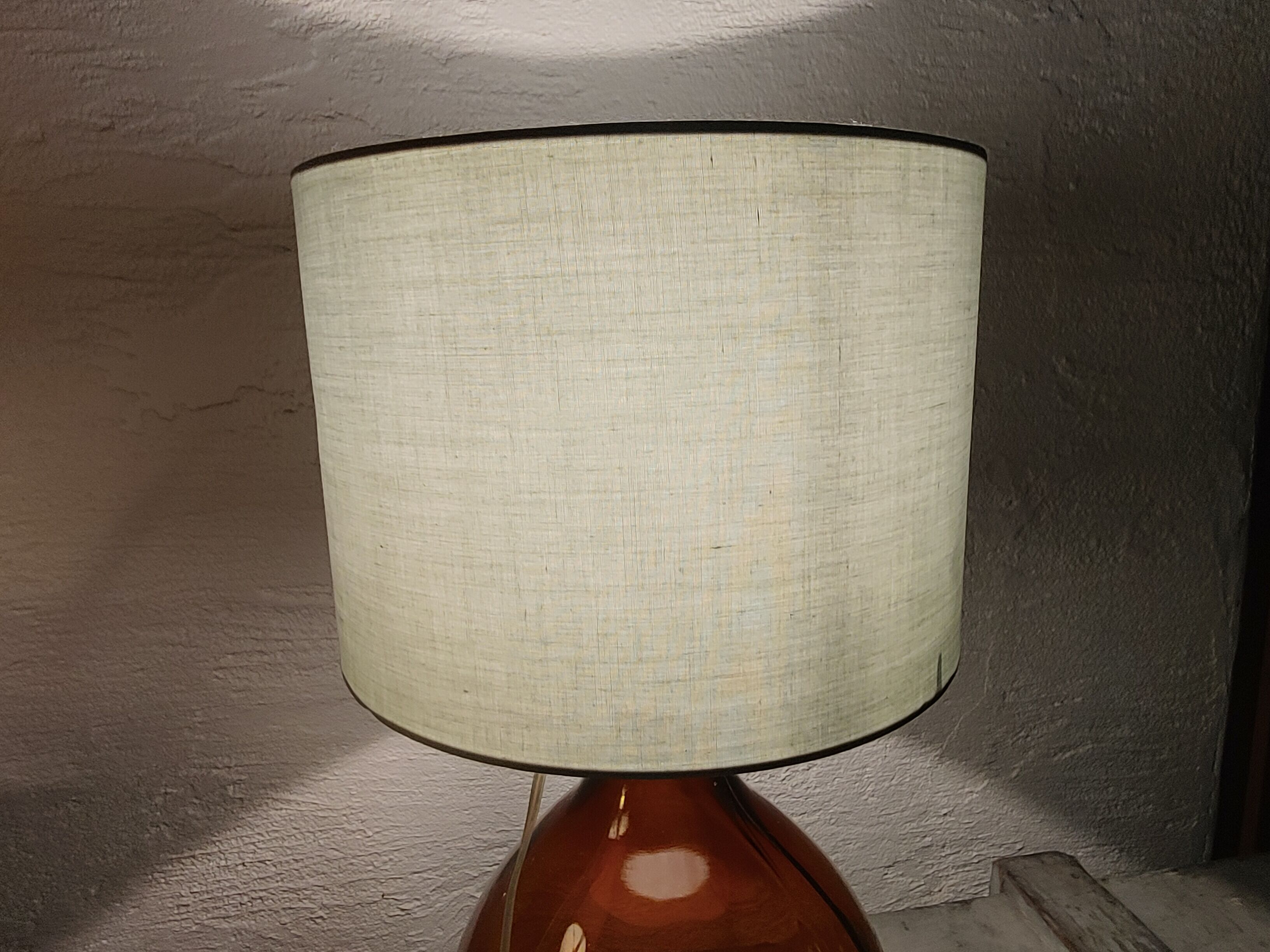Lady jeanne amber mounting system in original lamp