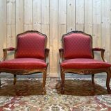 Paire de fauteuils cabriolets de style Louis XVI soie Rouge