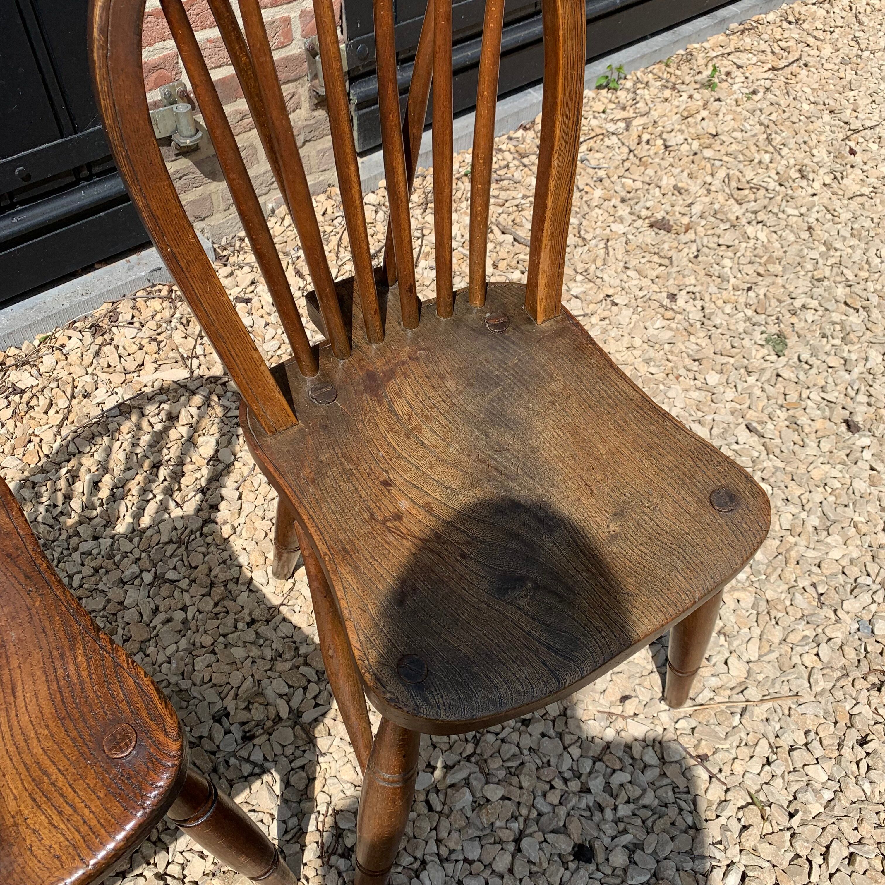 Set of 4 Windsor Sack-back chairs